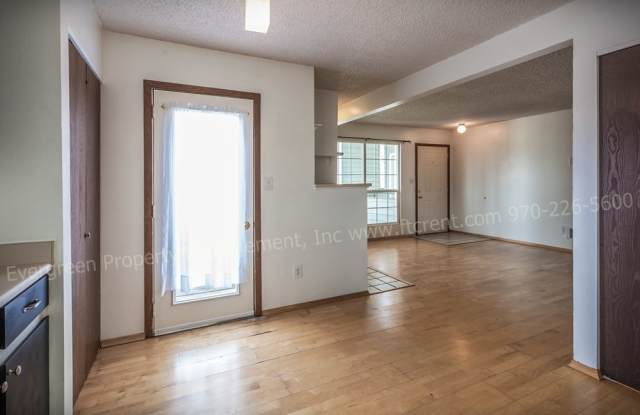 Beautiful One-Bedroom Apartment with Washer/Dryer Near CSU! Gallery 3