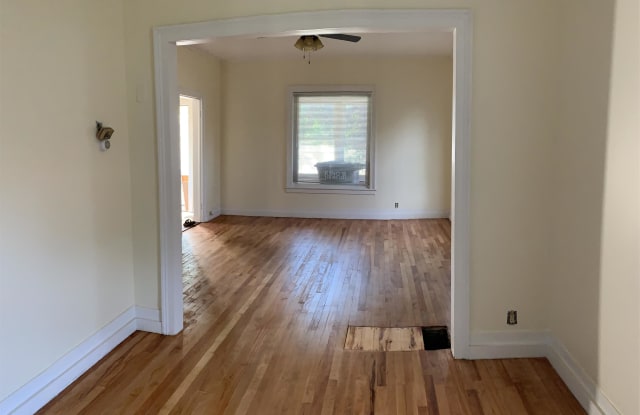 103 West 8th Street - A Gallery 4
