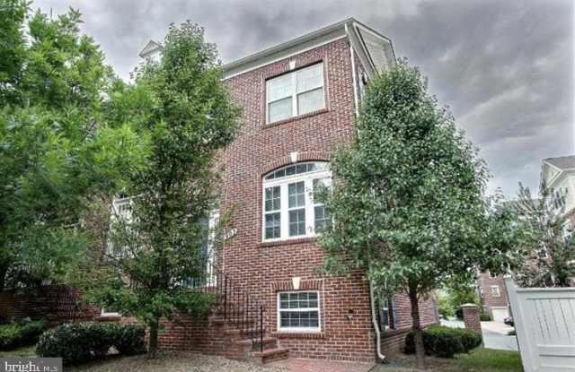 903 CRESTFIELD Drive photos photos