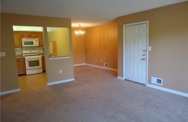 313 Wimbeldon Court photos photos