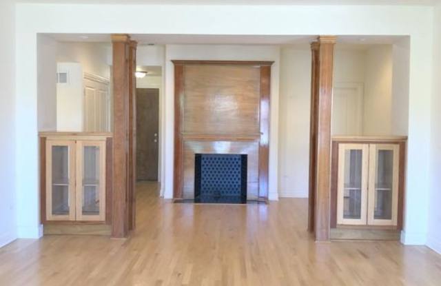 4500 N SHERIDAN Gallery 2