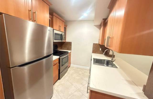 5646 Blueberry Court 23, Lauderhill, FL 33313 photos photos