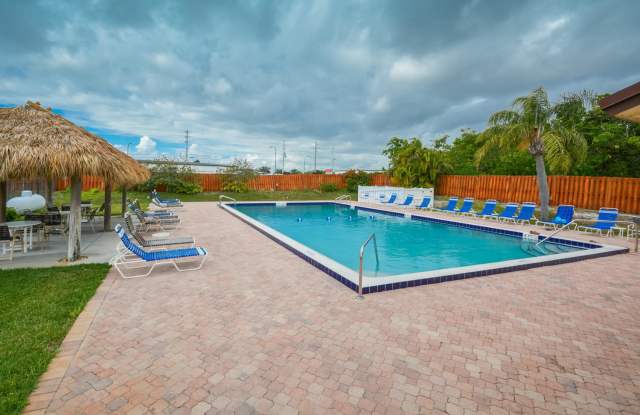 7956 SE Villa Circle Gallery 3