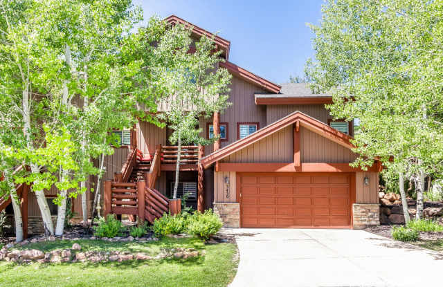 Modern Mountain Home in Desirable Pinebrook photos photos
