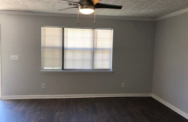 3056 Parkside Ct - 3056 Parkside Way, Snellville, GA 30078