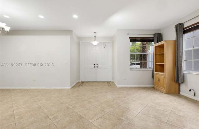 2658 Sawyer Ter Gallery 2