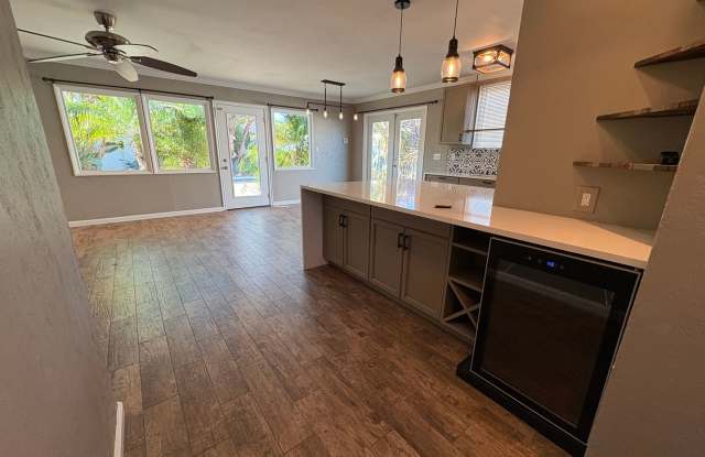 3 bed, 2 bath House in Clairemont with a Pool and Jacuzzi Gallery 3
