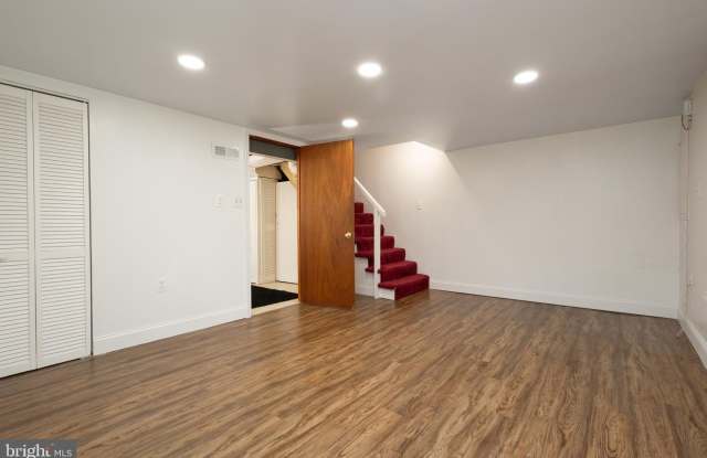 12007 LIVINGSTON STREET photos photos