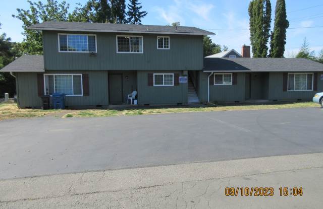Spacious Triplex with washer/dryer photos photos