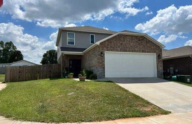 425 Mayflower  AVE photos photos