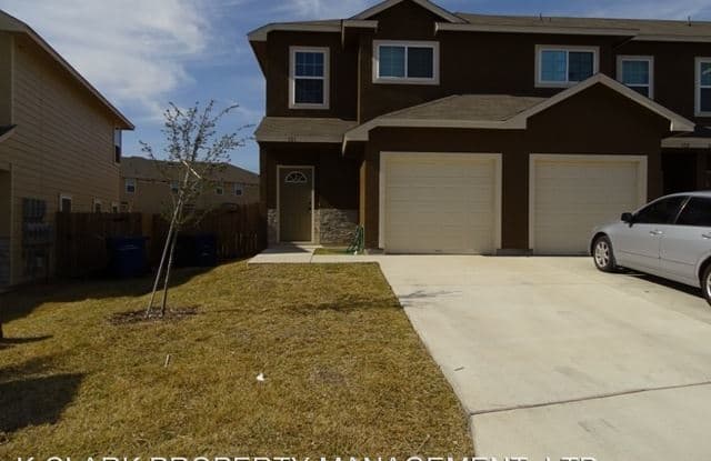 6611 ARANCIONE AVE #101 - 6611 Arancione Ave, San Antonio, TX 78233