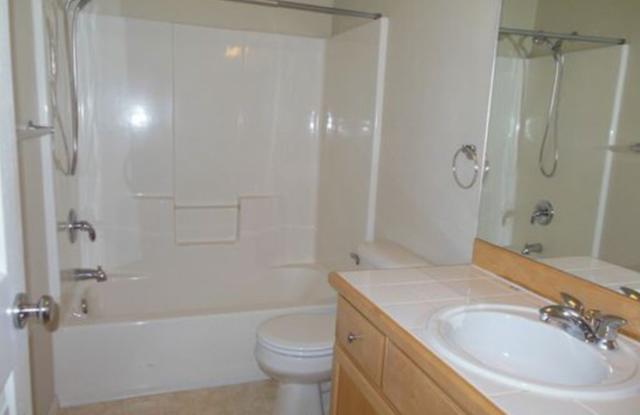 Spacious Townhouse in Timberhill area - 3205 Northwest Foxtail Street, Corvallis, OR 97330
