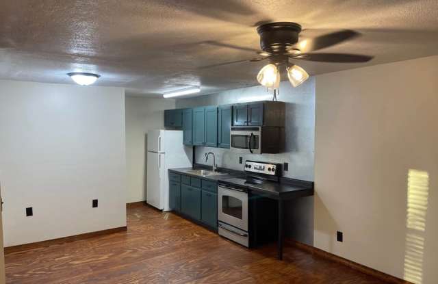 605 South 2nd Street - 605 South 2nd Street, Versailles, MO 65084