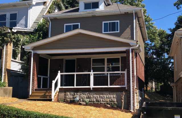 2215 Vodeli St photos photos