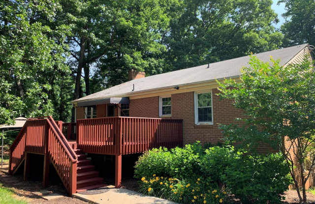Split Foyer Home in Rustburg Gallery 3