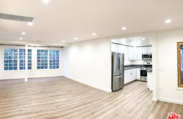 1249 23rd Street Gallery 2