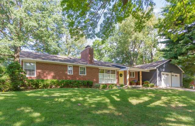 Beautiful Leawood Home!! Gallery 3