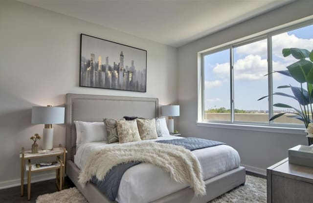 250 AVENUE E - 250 Avenue C, Bayonne, NJ 07002