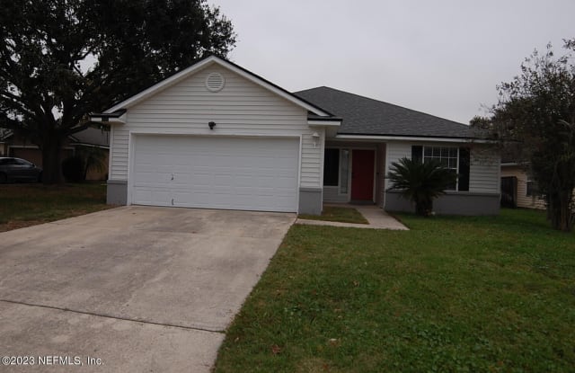 2998 BRITTANY BLUFF DR - 2998 Brittany Bluff Drive, Oakleaf Plantation, FL 32073
