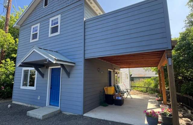 3-Bed, 3-Bath Home for Lease w/ Rooftop Deck and Serene Creek photos photos