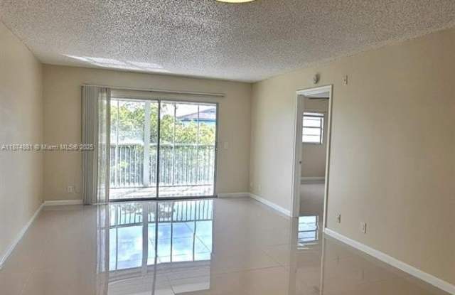 1401 SW 128th Ter photos photos