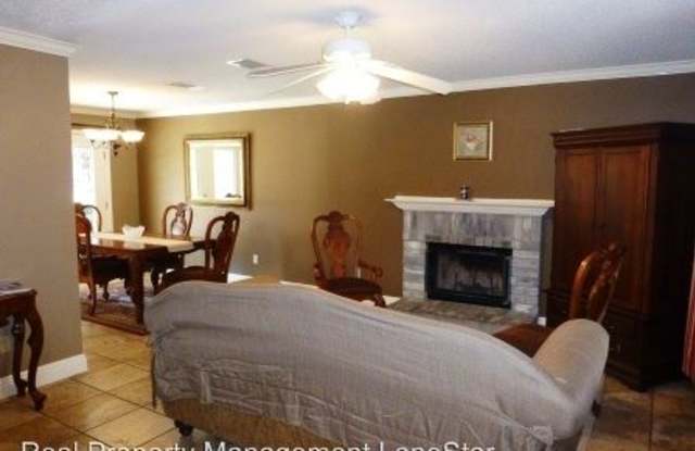1705 Timberwood Drive Gallery 2