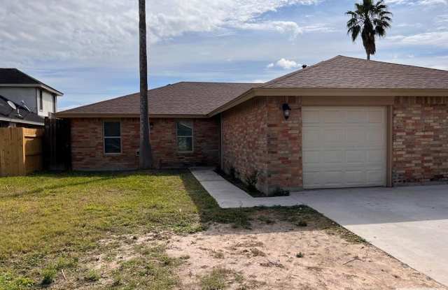 910 LIVE OAK CIR. photos photos