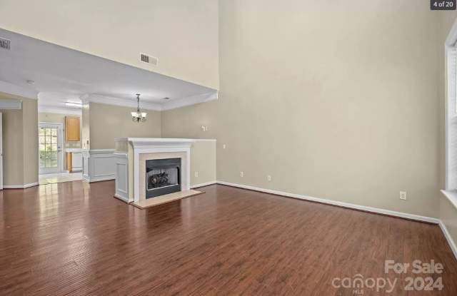7607 Abigail Glen Dr Gallery 4