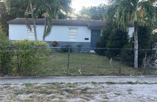 700 N 68th Way photos photos