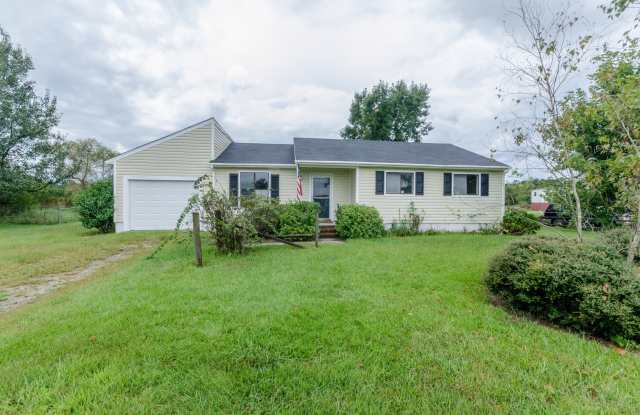 BELOW MARKET RENT! - 329 Drummer Kellum Road, Onslow County, NC 28546
