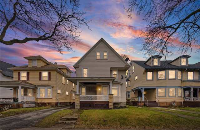 164 Laburnam Crescent photos photos