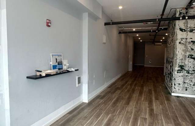 2033 E LEHIGH Avenue Gallery 2