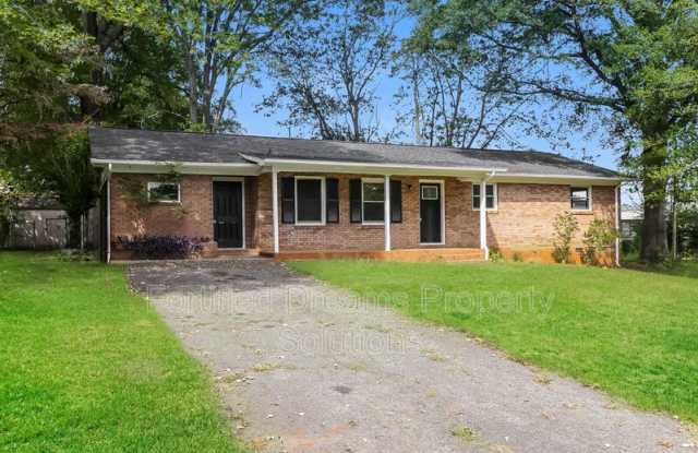 1141 Carolina Cir photos photos