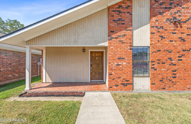 313 Titan Drive Gallery 1