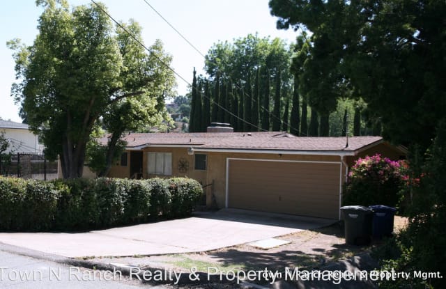 4240 Camino Paz - 4240 Camino Paz, Casa de Oro-Mount Helix, CA 91941