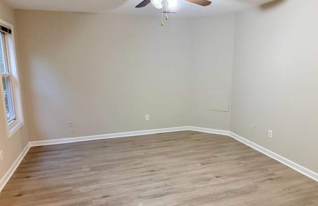 1640 Hedingham Blvd. Gallery 3