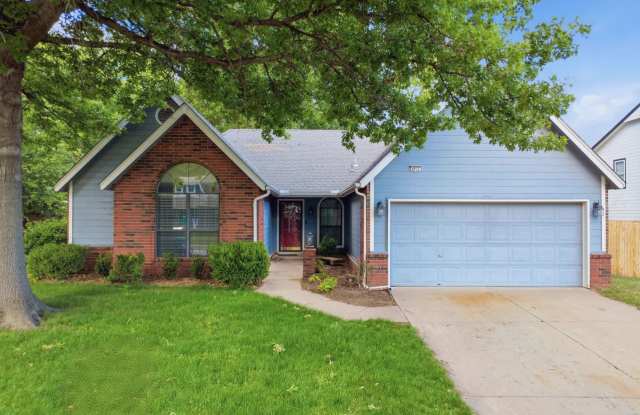 Large 3 bedroom, 2 bath home in Broken Arrow School District. photos photos