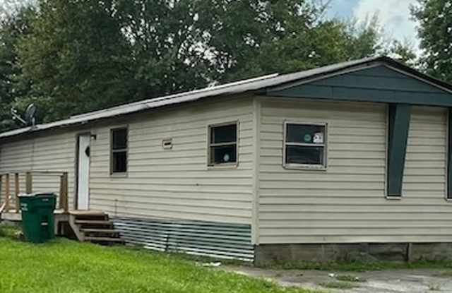 Available Now! $800 a month. No Pets. Call 803-537-0185 photos photos