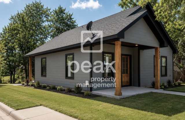 738 East Sears Street Gallery 3