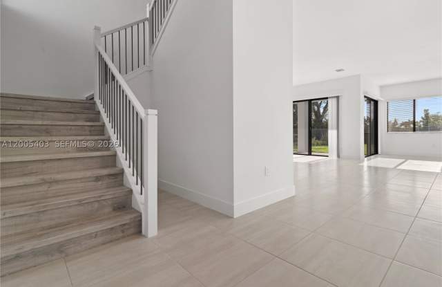 2391 SW 123rd Ter Gallery 4