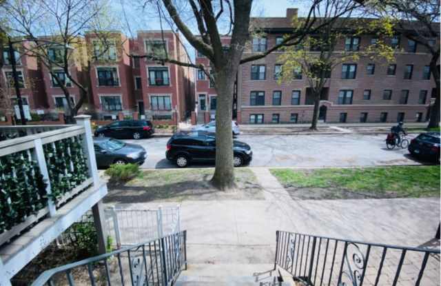 2710 North wilton Avenue Gallery 4