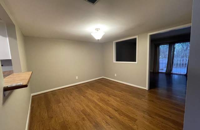 2617 SOUTHBURY CIRCLE Gallery 4