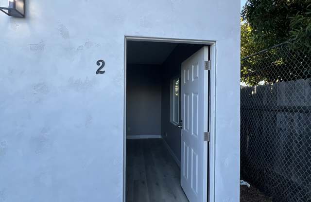 3213 38th Street - 2 photos photos