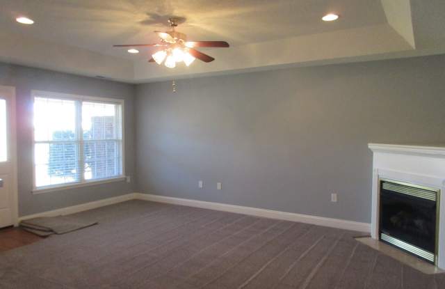 Landmark Pointe Gallery 3