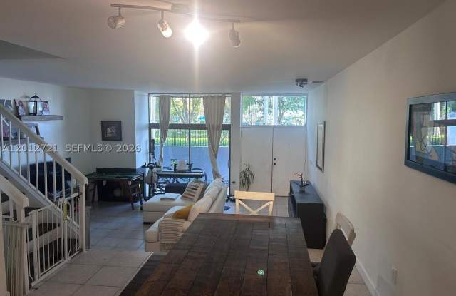 3003 NE 183rd Ln Gallery 3
