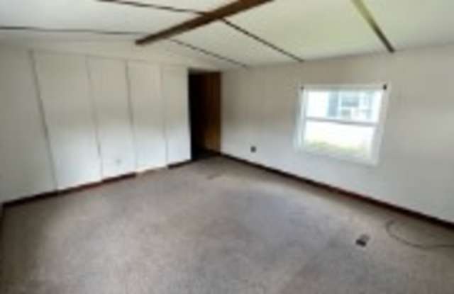 32 Iron Mine Hill Mobile Home Park Gallery 3