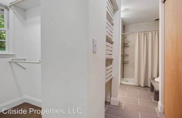 2167 Capehart Pl NE Gallery 2