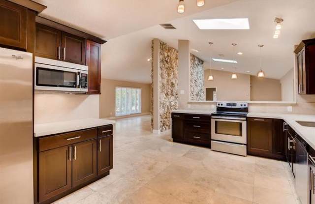 208 Sweetwater Creek Drive West Gallery 2