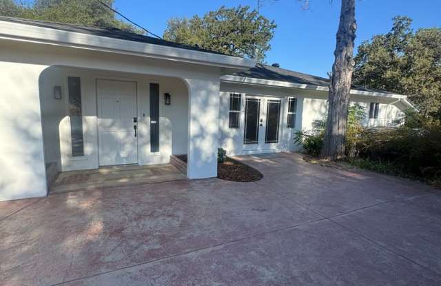 BEAUTIFUL REMODELED 3 BED/1 BATH HOUSE IN SHASTA LAKE **MUST SEE PROPERTY** Gallery 3