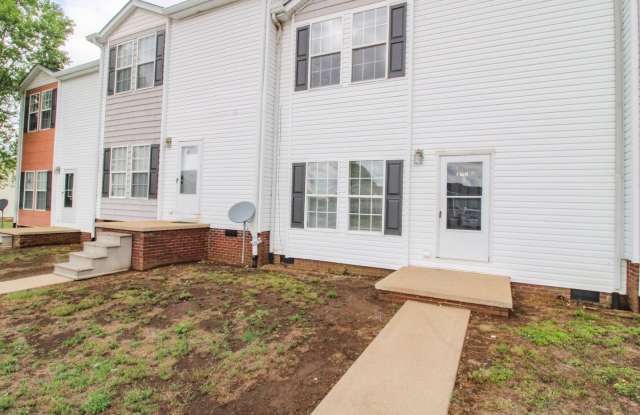 Charming 3BR/2.5BA Townhome Available Now Gallery 4